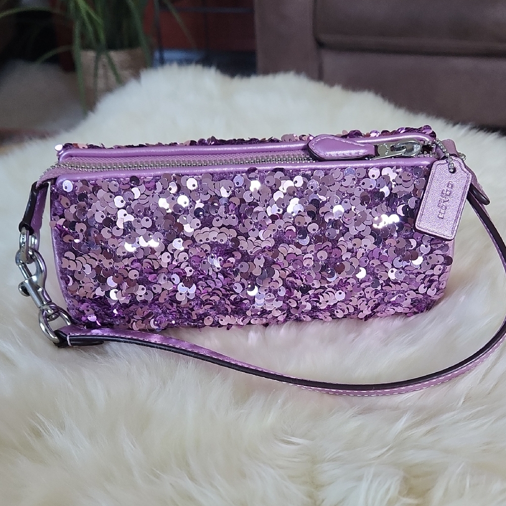 Gorgeous NWT Coach Lilac Sequin Nolita Barrel Bag 💜🎁 - Picture 4 of 16